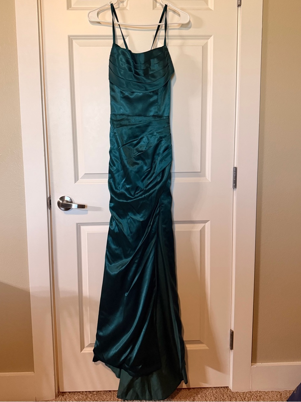 Elegant Satin Evening Gown with Spaghetti Straps